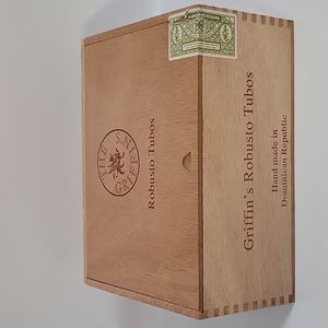 The Griffin's Robusto Tubos Empty Wood Cigar Box